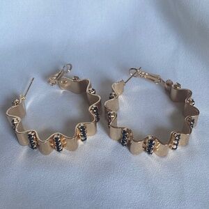 Kenzie Wavy hoop earrings